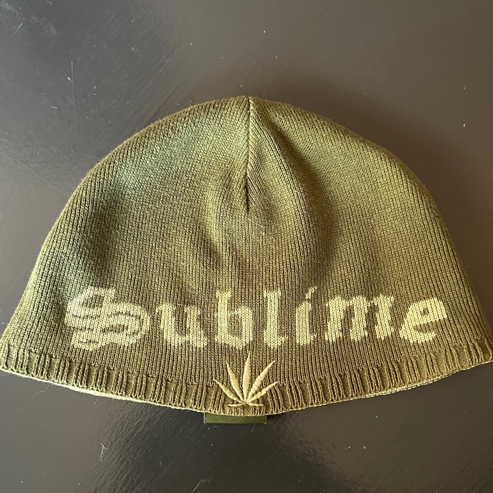 RARE VINTAGE Sublime Potleaf Reversible Beanie
